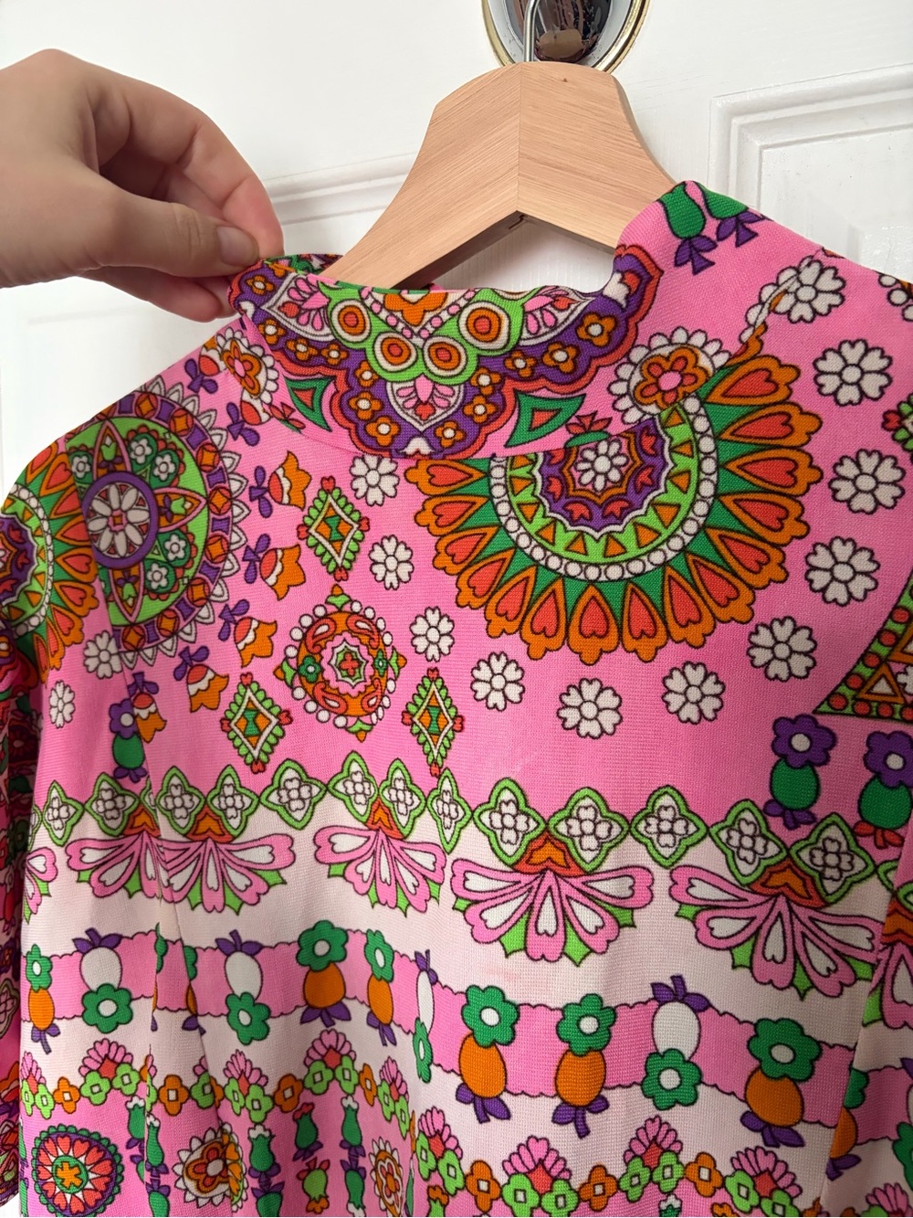 1960s Psychedelic Maxi Dress 🌼 - Picture 3 of 10